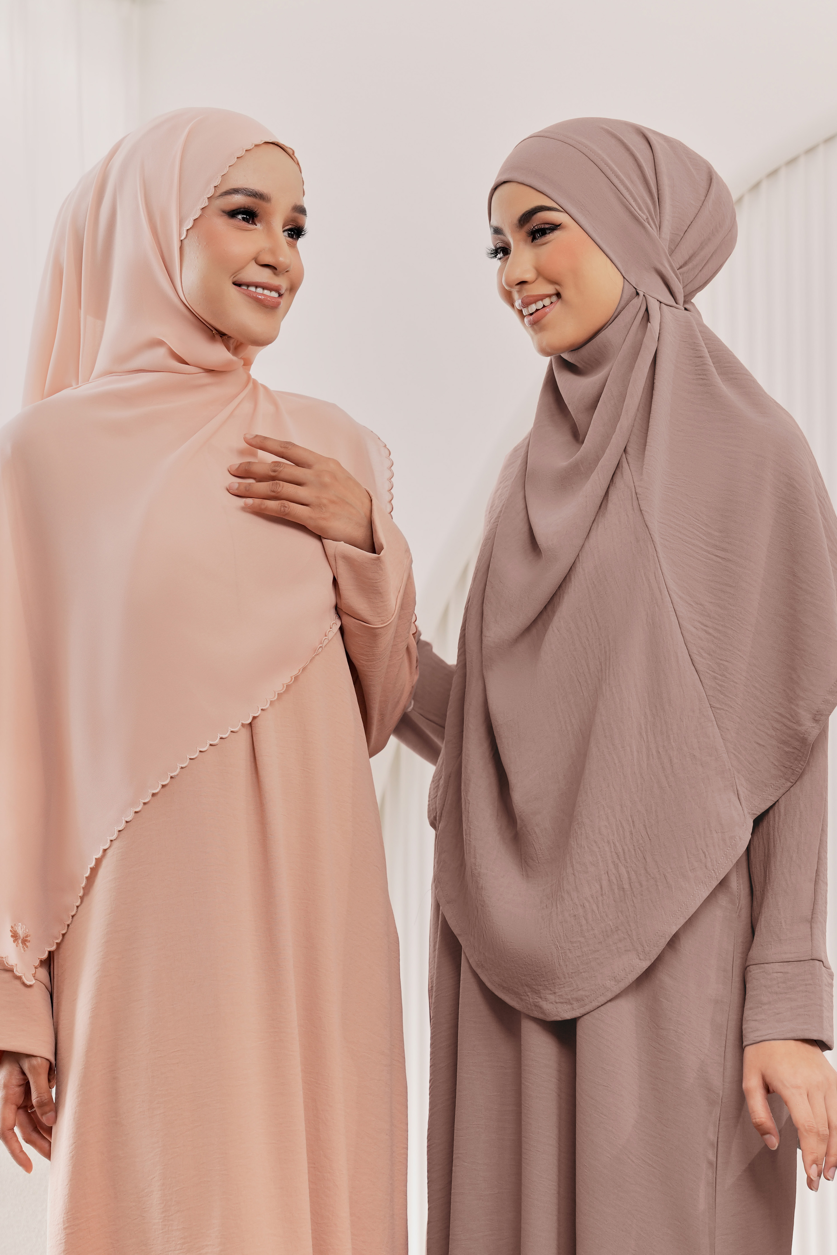 NEEMA French Khimar in Smokey Purple